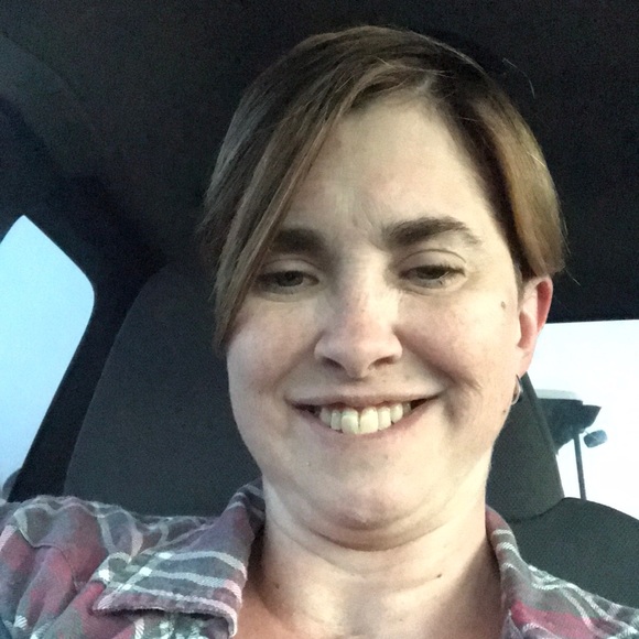 Profile Picture of Deena Fleming (@fleming63) on Poshmark