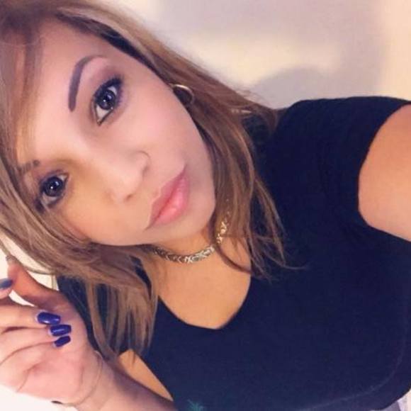 Profile Picture of Deyanira Regueiferos (@060412) on Poshmark