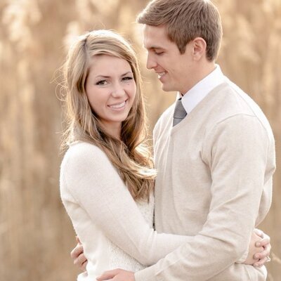 Profile Picture of Kristen Hale (@KristenBronson) on Twitter