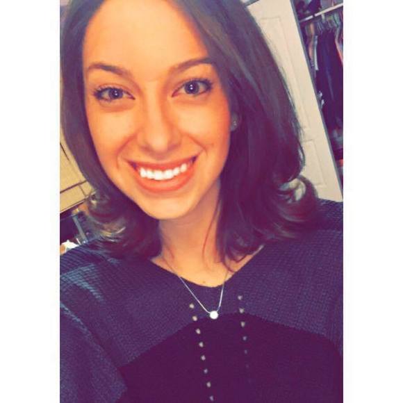 Profile Picture of Victoria Procopio (@bradysbabe17) on Poshmark