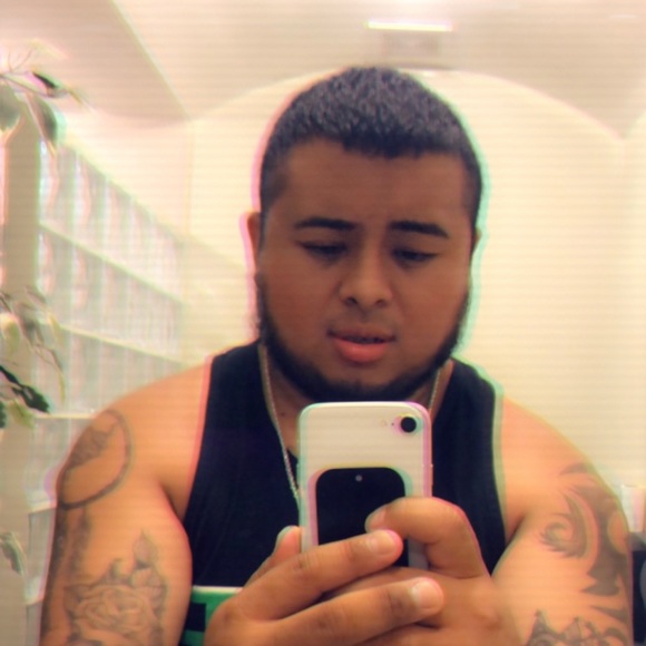 Profile Picture of Fernando Peraza (@f_peraza) on Poshmark