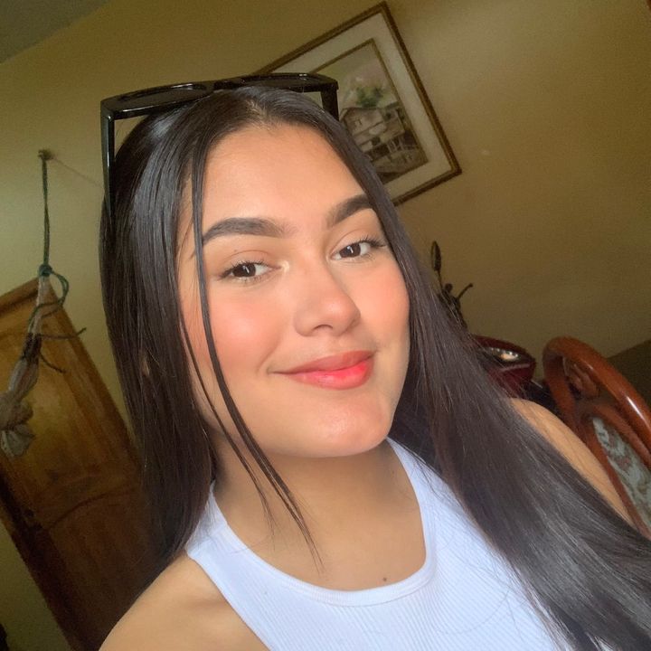 Profile Picture of 𝐌 𝐀 𝐘 𝐋 𝐄 𝐄💜 (@dannamaylee21) on Tiktok