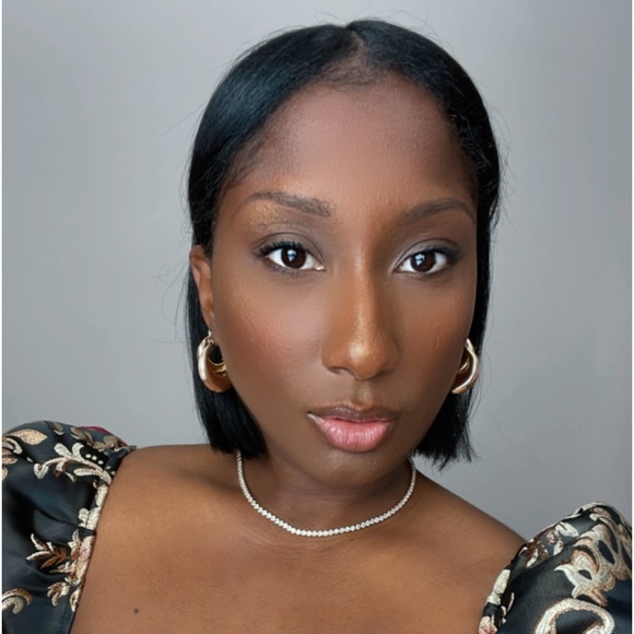 Profile Picture of Ruth Hudson (@wildflower51) on Poshmark