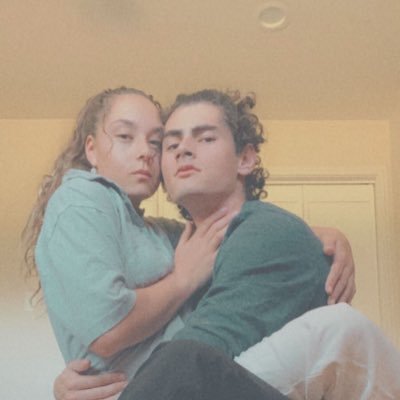 Profile Picture of CHI CHI🎈 (@robert_chumash) on Twitter