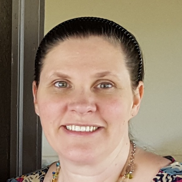 Profile Picture of Amy Marohl (@ilovepm2) on Poshmark