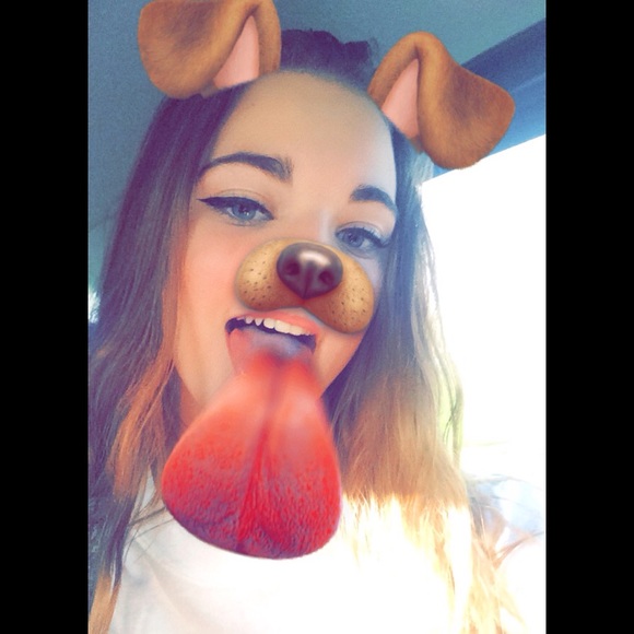 Profile Picture of Kayla Vietor (@kaylavietorr) on Poshmark