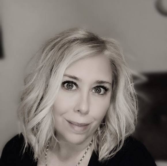 Profile Picture of Gina-wade Hunter (@ginahunterokrn) on Poshmark