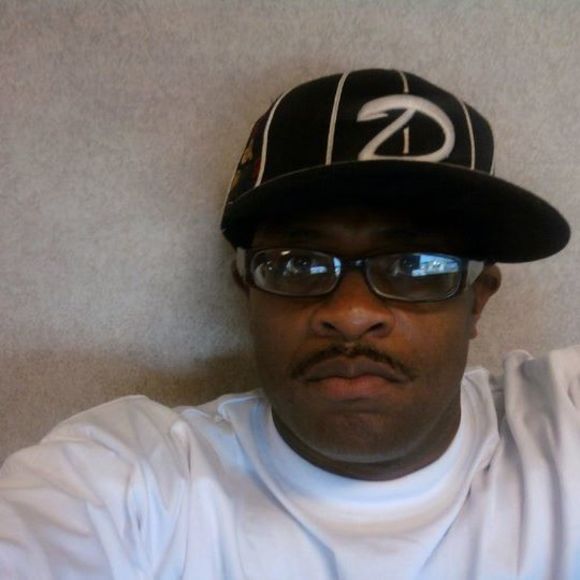 Profile Picture of Steven Slade (@sladesteven) on Poshmark