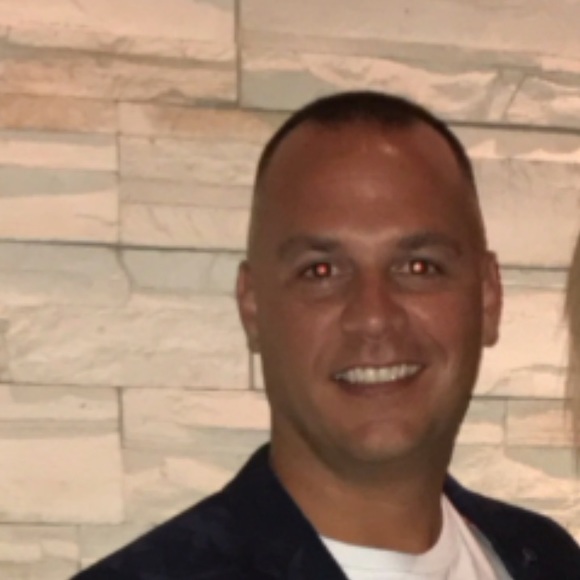 Profile Picture of Mike Blogna (@bigblog17) on Poshmark