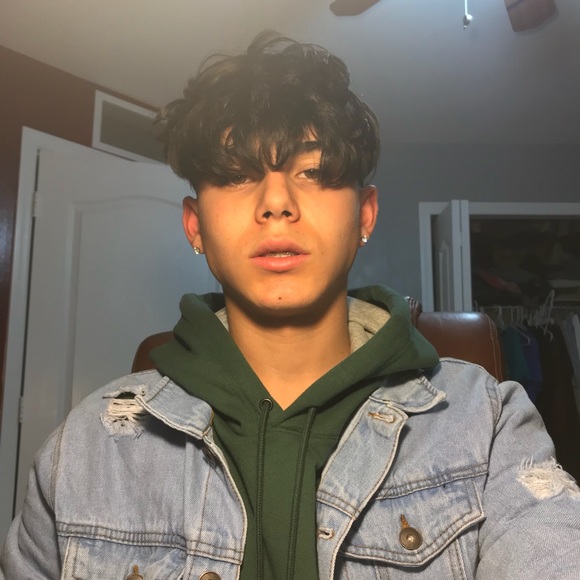Profile Picture of Bryan Rodriguez (@xannybr) on Poshmark