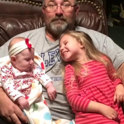 Profile Picture of Tina Blevins (@Tblevins0010) on Twitter