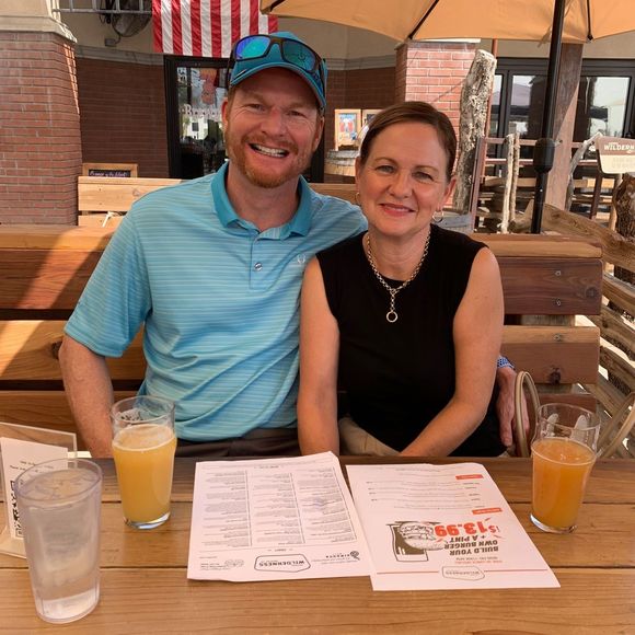 Profile Picture of Lisa Bryce (@lisagbryce) on Poshmark