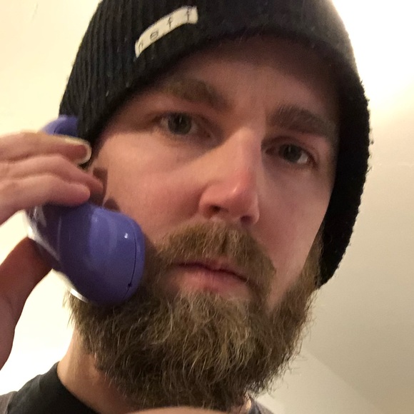 Profile Picture of Brian Lee (@24kferret) on Poshmark