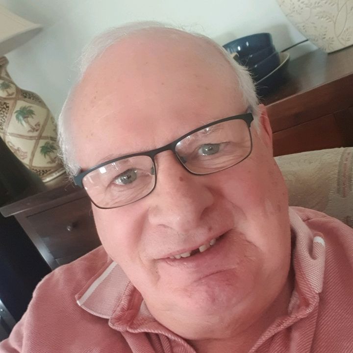 Profile Picture of aussieal (@robertoldtimer) on Tiktok