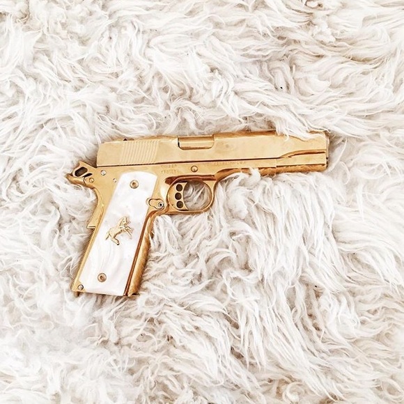 Profile Picture of Georganne Benvenuti (@georganneb) on Poshmark