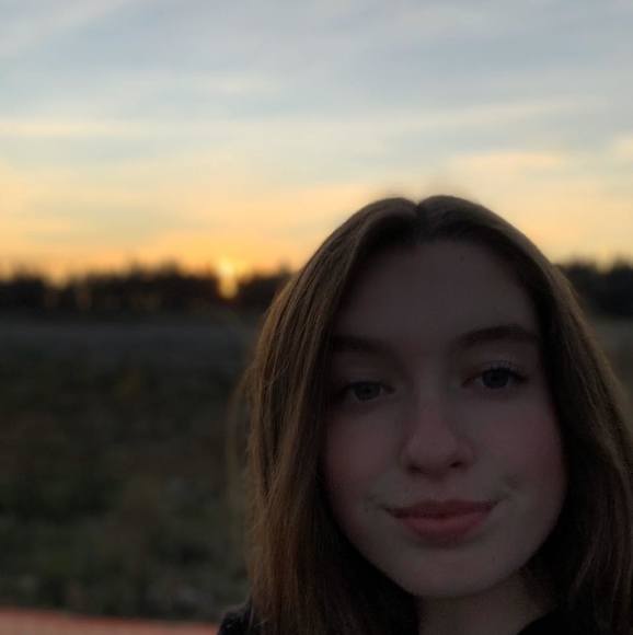 Reeghan Sonnenfeld - Poshmark Profile Picture of Reeghan Sonnenfeld (@reeghan27) on Poshmark