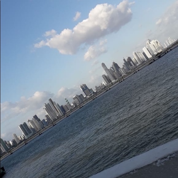 Profile Picture of Mayra Mata (@mayela514) on Poshmark