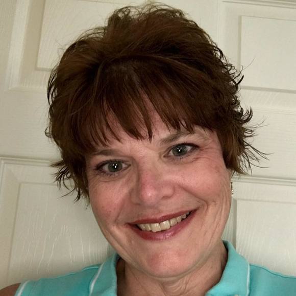 Profile Picture of Kathryn Gentry (@kgentry920) on Poshmark