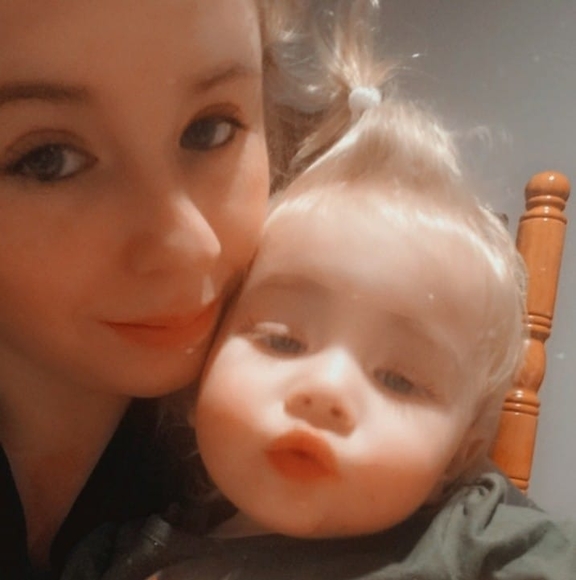 Profile Picture of Katelynn Waters (@katelynnw18) on Poshmark