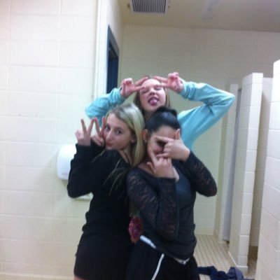 Profile Picture of Linsey Renee Adams (@linsey_dance) on Twitter