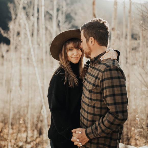 Profile Picture of Emily Cackett (@ecackett15) on Poshmark