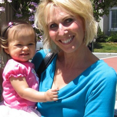 Profile Picture of Paula Windham (@PAULIEJO) on Twitter