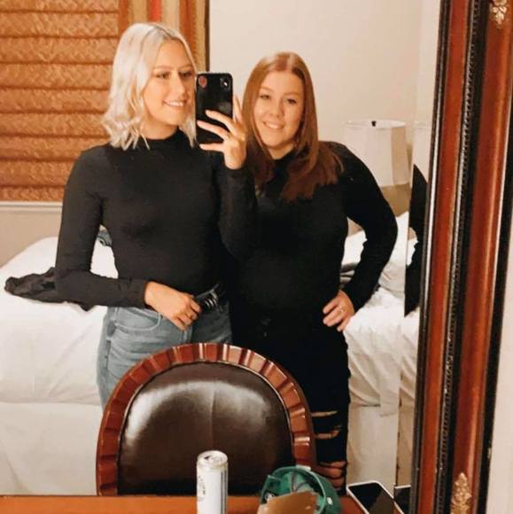 Profile Picture of Emily Converse (@emilyconvers553) on Poshmark