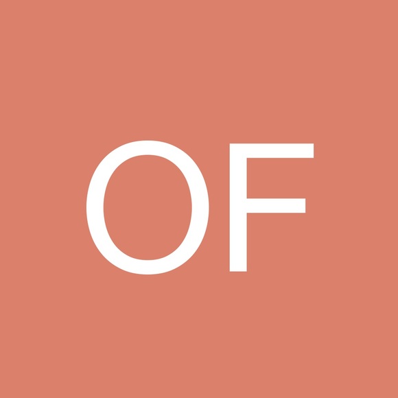 Profile Picture of Omar Fierro (@alvaradoomar620) on Poshmark