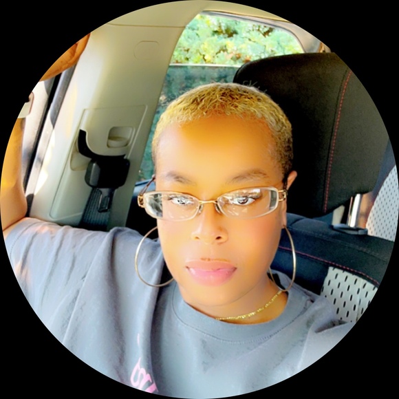 Profile Picture of Ladonna Graham (@ladonna1979) on Poshmark