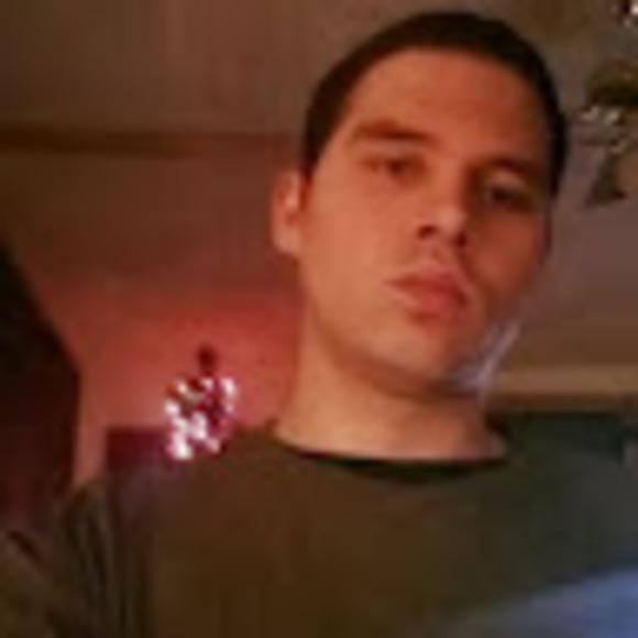 Profile Picture of Raymond Ralph (@raymondralph) on Poshmark