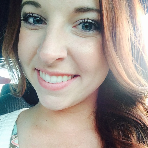 Profile Picture of Sydney Kliebert (@sklieb) on Poshmark