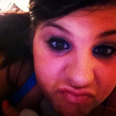 Profile Picture of Victoria Holloway (@victoria_h19) on Twitter