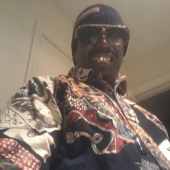 Profile Picture of Joe Pickens (@joepickens) on Poshmark