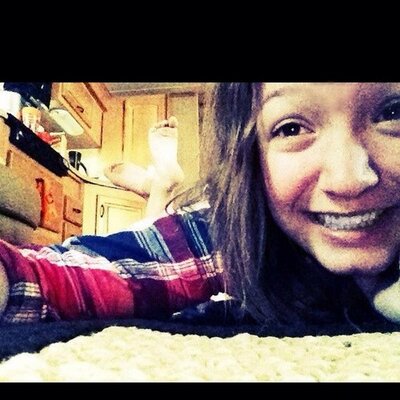 Profile Picture of Amber Hottman (@MusicLove1998) on Twitter