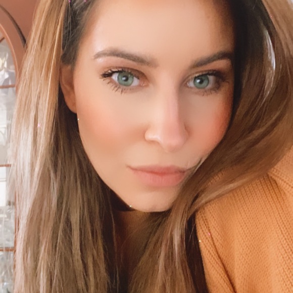 Profile Picture of Ashley Chibbaro (@fancyshopper531) on Poshmark