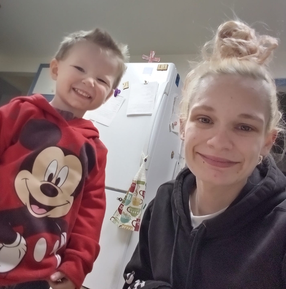 Profile Picture of Kimberley Hiskey (@hiskey18) on Poshmark