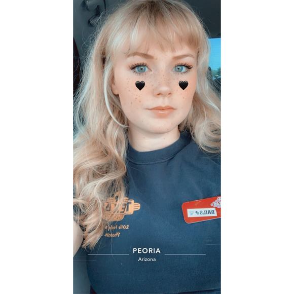 Profile Picture of Bailey Froysland (@azfurysause) on Poshmark