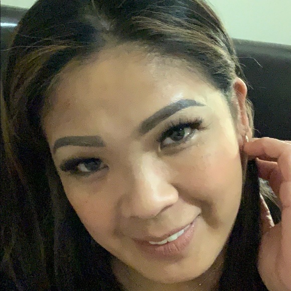 Profile Picture of Nancy Olimpo (@nancyolimpo) on Poshmark
