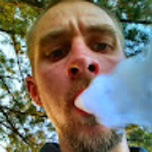 Profile Picture of Max Wallace (@maxwallace427) on Poshmark