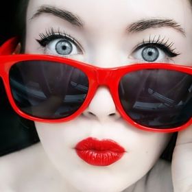 Profile Picture of Lisa Jones (@lizajohns) on Pinterest