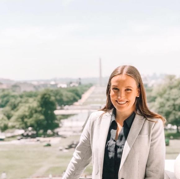 Profile Picture of Grace Bernal (@gbernal99) on Poshmark