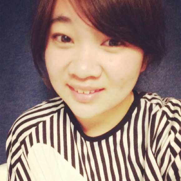 Profile Picture of Yuting Han (@yutingh) on Poshmark