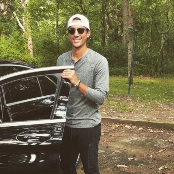 Profile Picture of Jacob Boles (@jacobboles42) on Poshmark