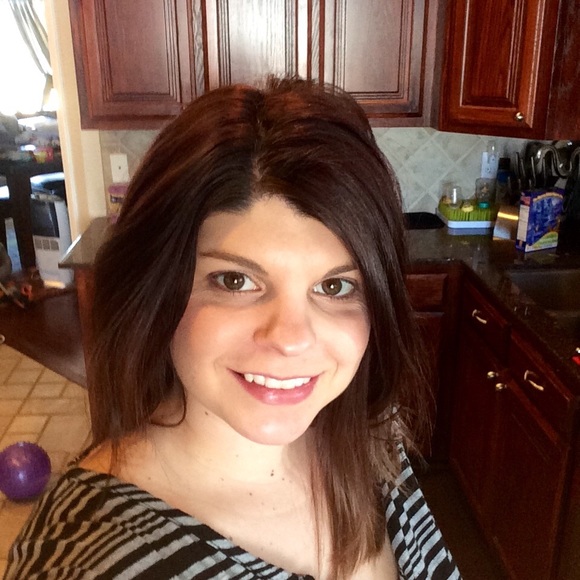 Profile Picture of Jadde Easter (@jaddeaster) on Poshmark