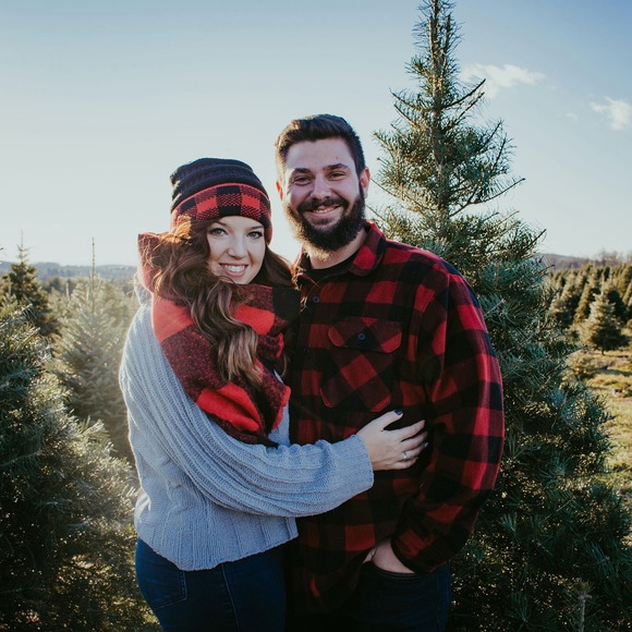 Profile Picture of Emily Candelmo (@embot99) on Poshmark