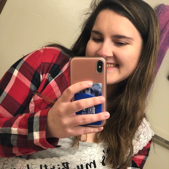 Profile Picture of Madison Ansbach (@m_ansbach16) on Poshmark