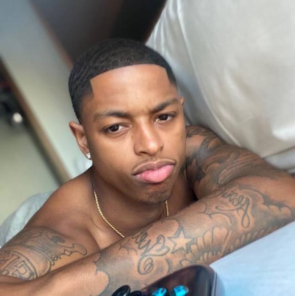 Profile Picture of Eric Hicks (@erichicks40) on Poshmark