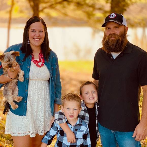 Profile Picture of Jenny Burkdoll (@mjburkdoll) on Poshmark