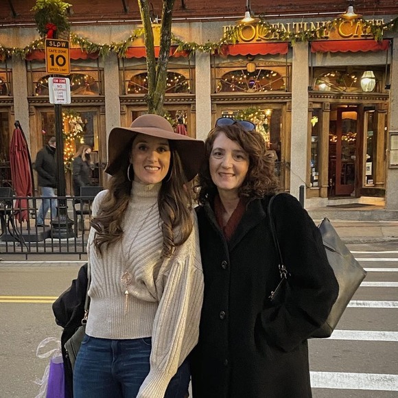 Profile Picture of Lisa Zappala (@lisazappala) on Poshmark