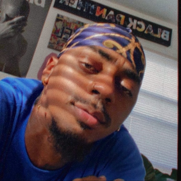 Profile Picture of Akeem Adams (@6ftprince) on Poshmark